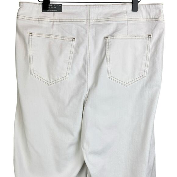 Chicos NWT 12P White Pull On Wide Leg Stretch High Rise Crop Jeans Pants Pockets - Picture 6 of 11